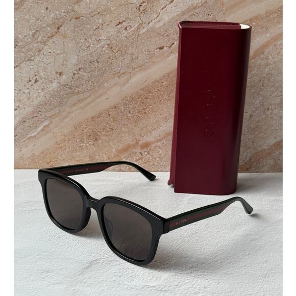 Gucci Accessories - NEW Gucci GG0847SK Black Striped Arm Unisex Sunglasses